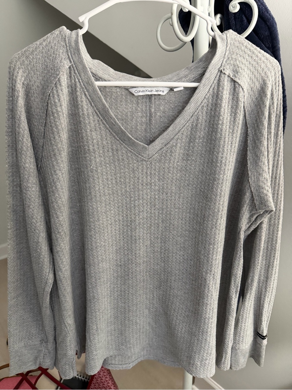 Calvin Klein Jeans Heather Gray Waffle Knit V-Neck Pullover